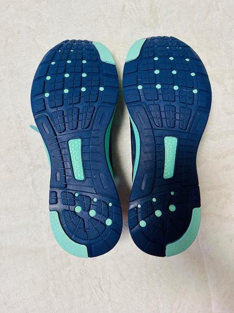 Krásne tenisky so sieťkou zn. adidas originál uk7, adidas,40