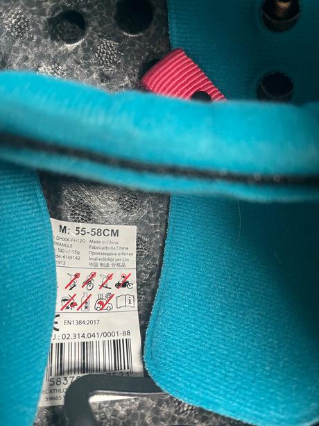 Predam prilbu na konika, m