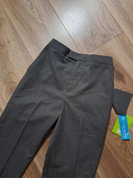 Elegantné nohavice, 146