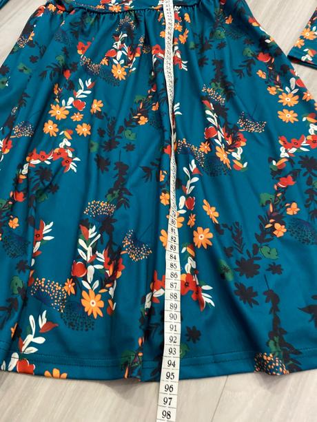 Šaty s kvietkami, s