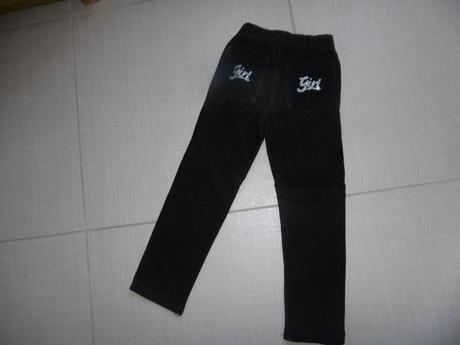 Menčestrové nohavice s nátelníkom, 104