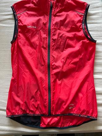 Predám ultraľahkú cyklovestu vaude veľkosť 36, 36