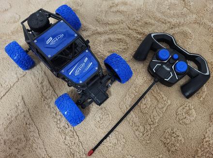 Terénne auto na diaľkové ovládanie, 