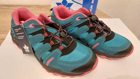 Trekové tenisky, 35