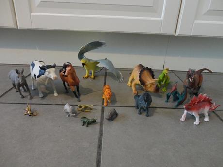 Plastové zvieratá, 