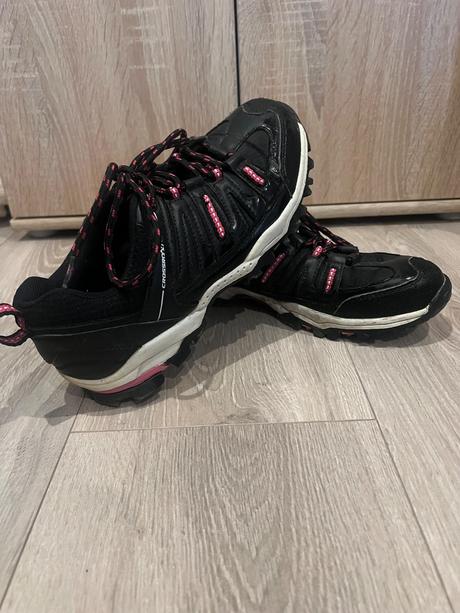 Turistická obuv, 39