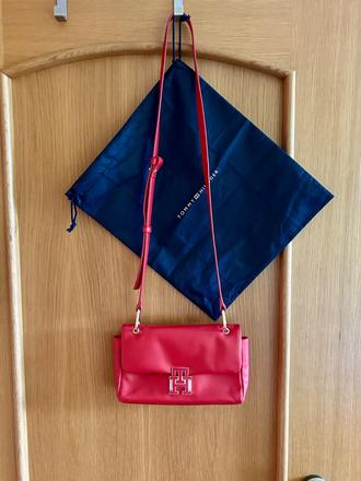 Kožená crossbody kabelka zn.tommy hilfiger, tommy hilfiger
