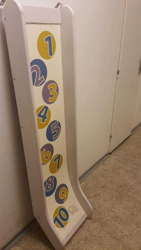 Drevena smyklavka do interieru, 