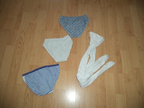 Gaťky 3 ks + pančušky k tomu, 122–134