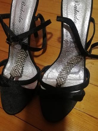 Spoločenské sandale, 37