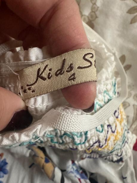 Talianske šaty, 104