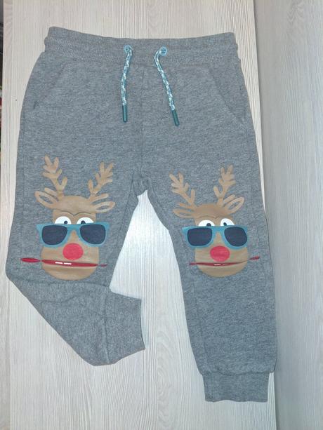 Vianočné tepláky, 104