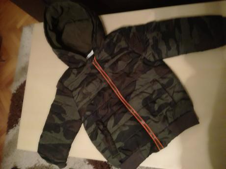 Maskáčova bunda, 98