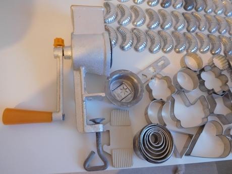 Mlynček na orechy + formičky, kovové, 