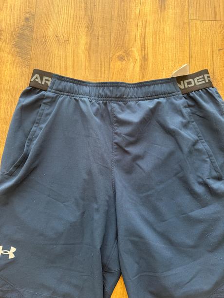 Športové kraťasy, under armour,l