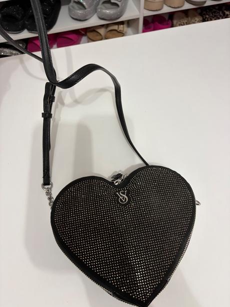 Victorias secret srdiečkova crossbody kabelka, victoria's secret