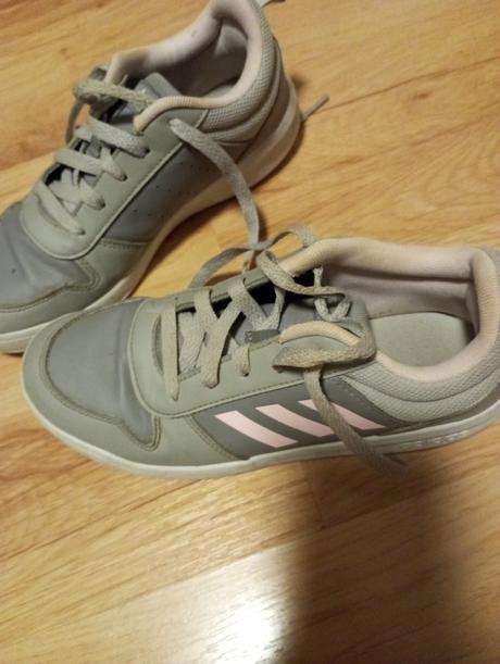 Botasky, adidas,35