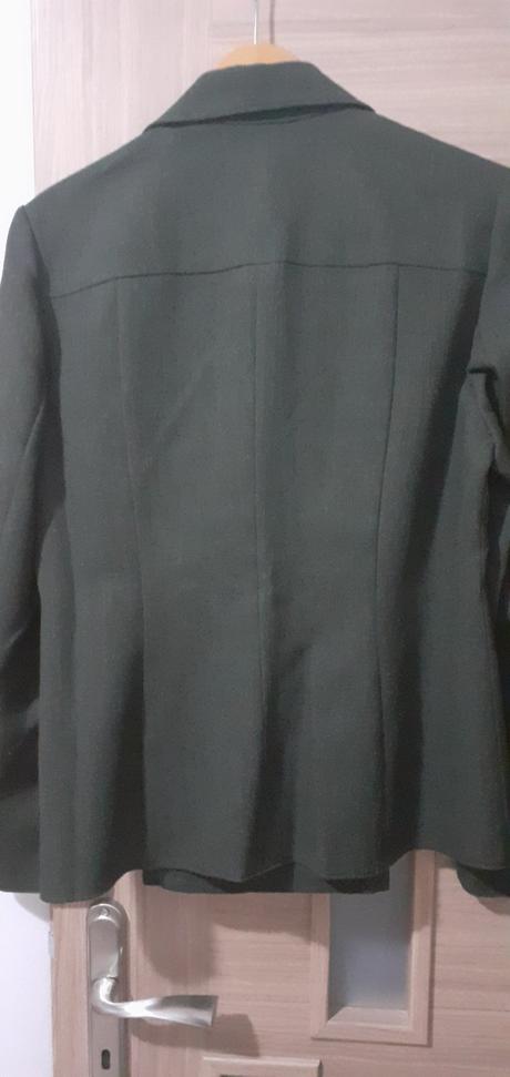 Nohavicový kostým, l