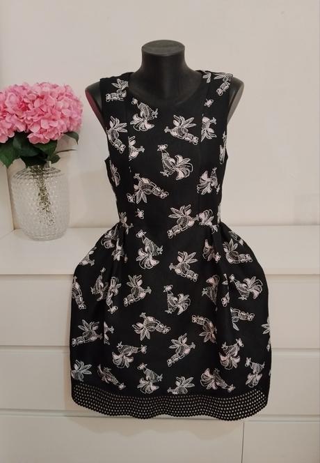 Pinko made in italy luxusné šaty s kvetinovým vzor, pinko,m