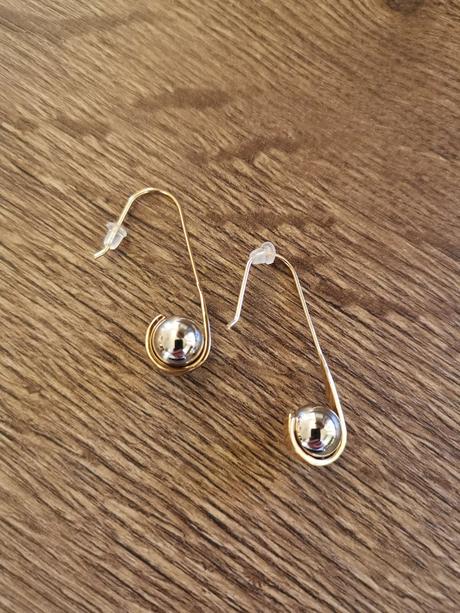 Zlaté náušnice, avon