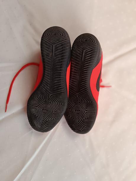 Nenosené halovky 37.5  alebo 23.5cm, nike,37