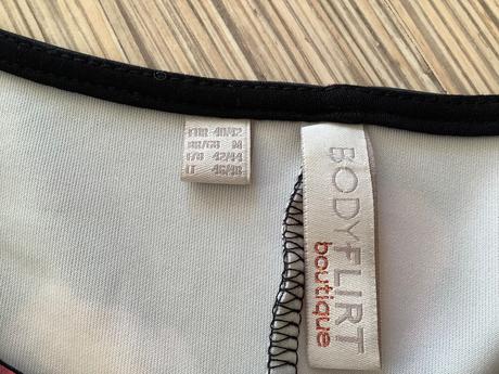 Krásne šaty body flirt/777, 40