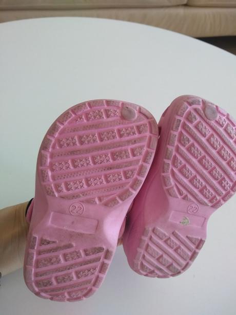 Crocsy, 22
