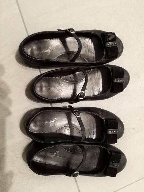 Čierne balerínky pre dvojičky, 34