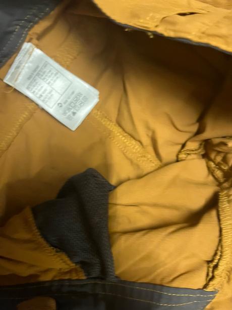 Nohavice na turistiku, 140