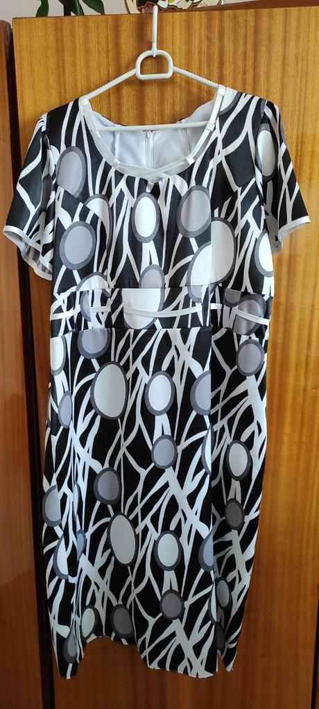 Šaty na svadbu pre staršiu pani, 48