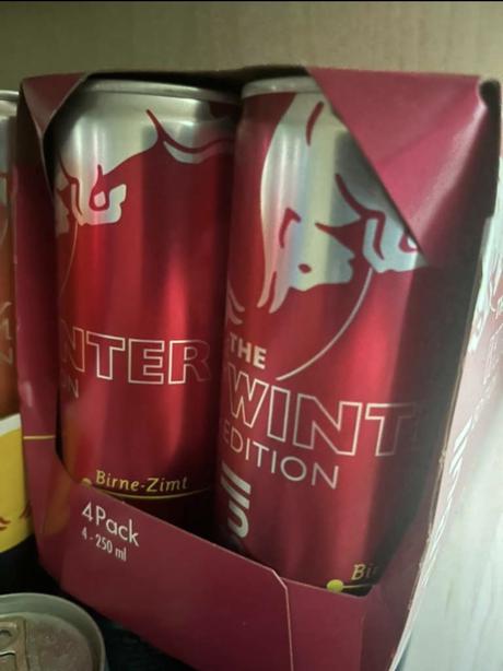 Red bull hruška škorica - winter edition 2023, 