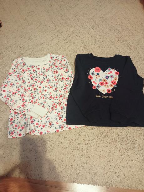 2x krásne mikiny respektíve tričká, c&a,122