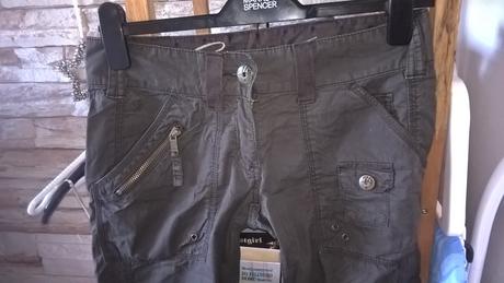 Sportove nohavice esprit, 32