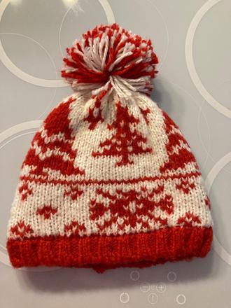 Čiapka so stromčekom a bambulou top stav, next,128