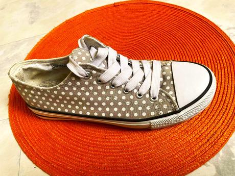 Bodkované tenisky, 39