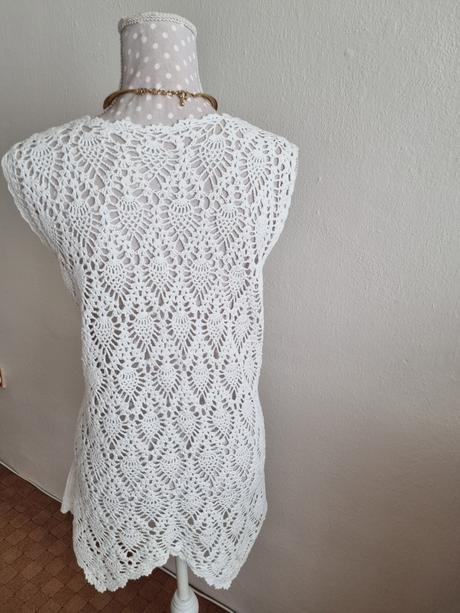 Biela háčkovaná dlhšia vesta l/xl, xl