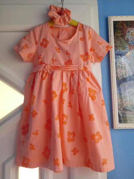 Peknucke saty a gumicka do vlasov 104/110, 104