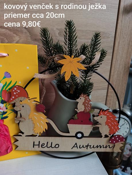 Kovový venček s rodinou ježka, 