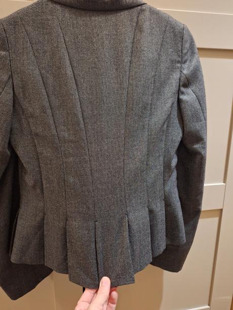 Nohavicovy kostym marc cain, s