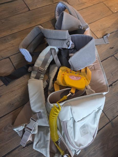 2 nosiče a voditko na dieťa, 