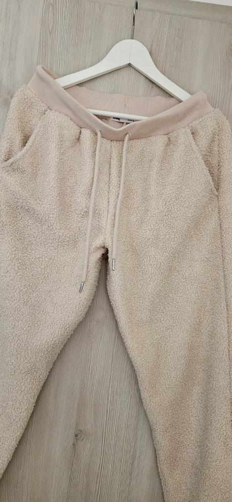 Dámske huňaté tepláky, sinsay,l