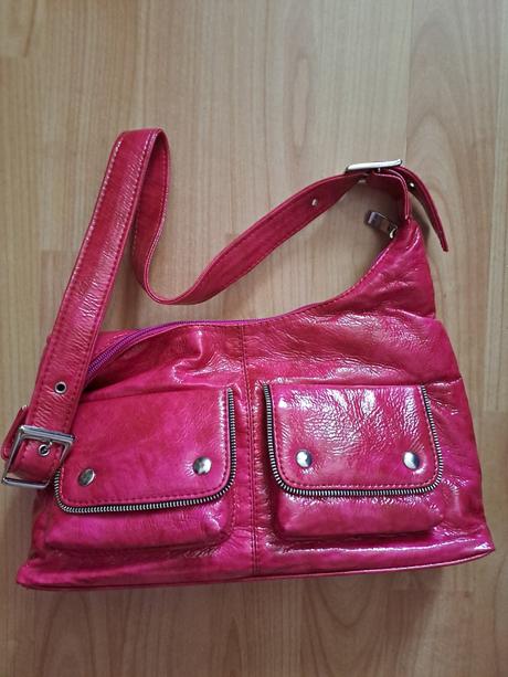 Ružová kabelka, 