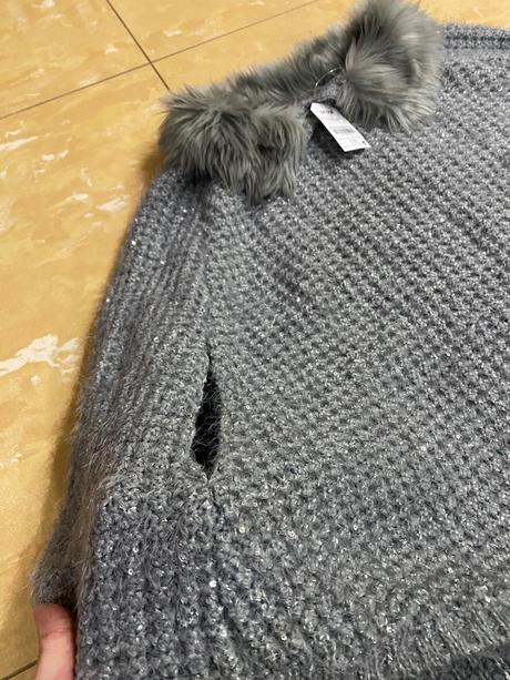 Krásne trblietave pončo, next,152