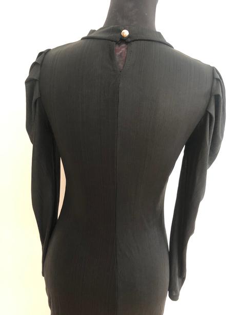 Šaty obtiahnuté, m