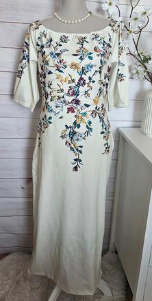 Pekné  kvetinkové šaty, l