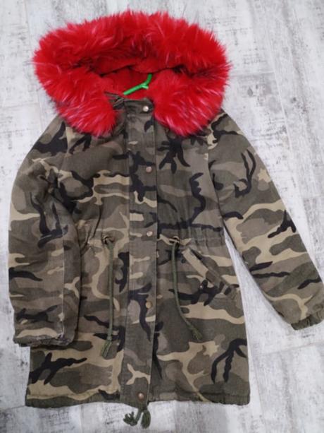 Maskáčová bunda, parka- 140 s červenou kožušinkou, 140