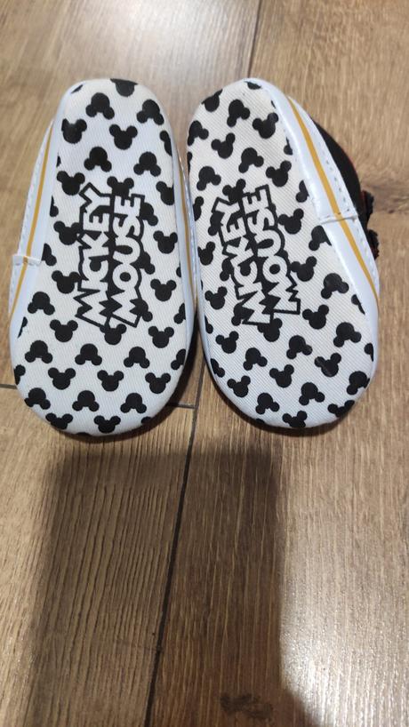 Capacky mickey mousse, primark,18