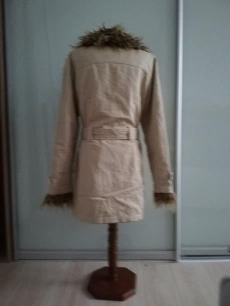 Béžový zimný kabát s odopínateľnou zimnou vložkou, l