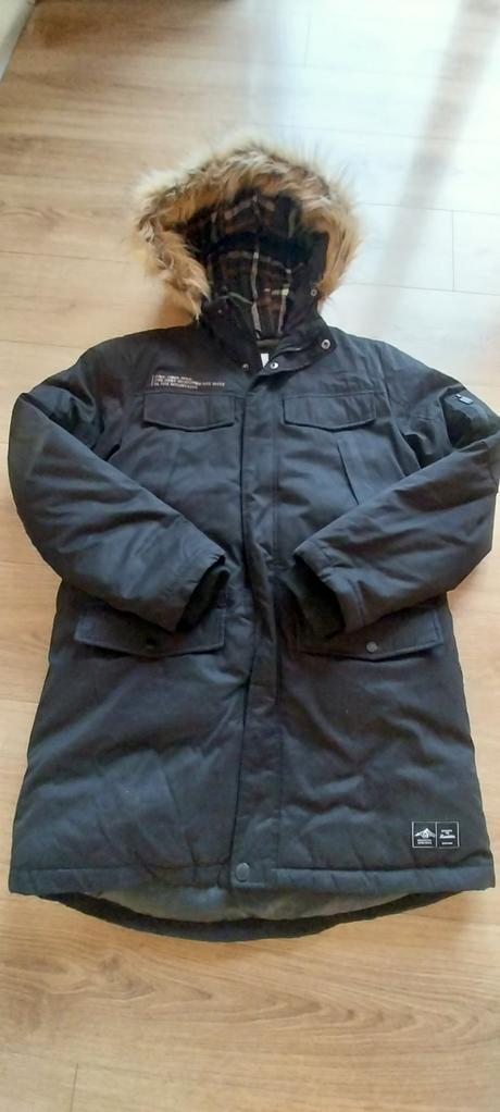 Chlapčenský zimný kabát reserved 164, top stav, reserved,164