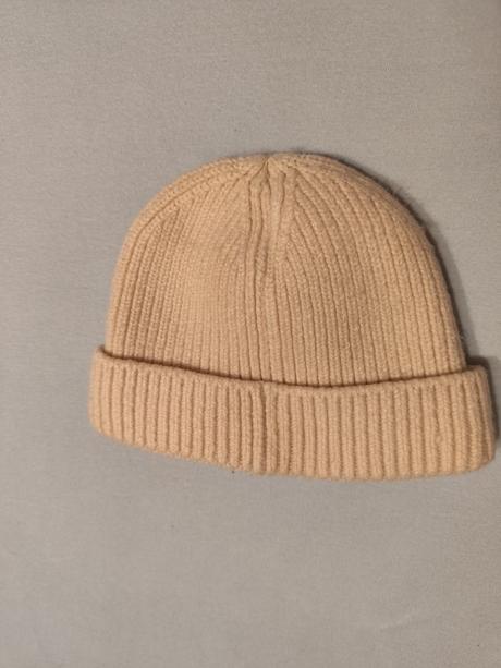 Krémová zimná čiapka the north face,pre veľ.s/m, s